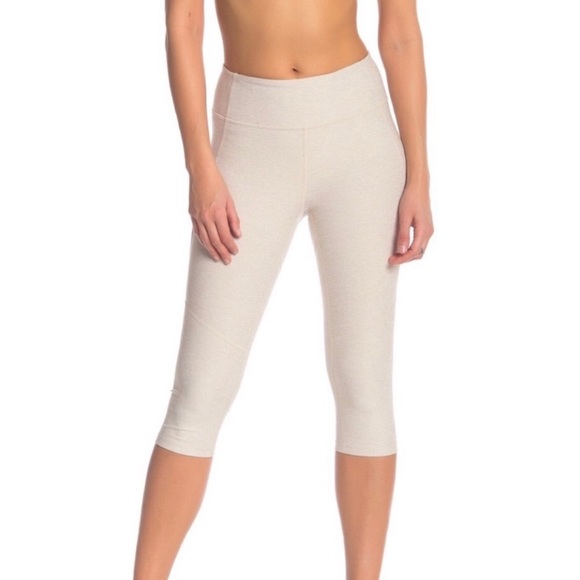 Cream colored capri leggings Clearance